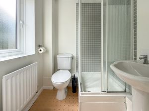 En-Suite- click for photo gallery
